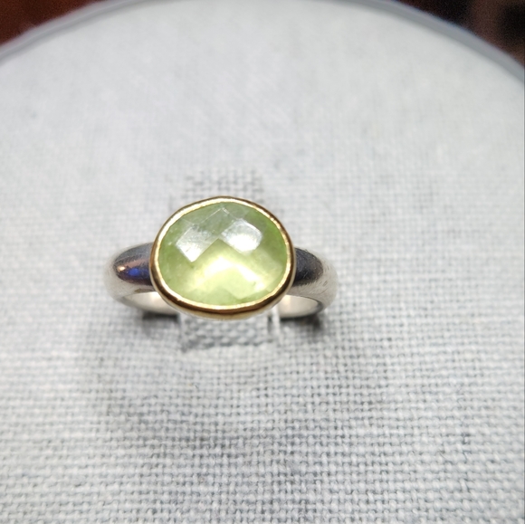 Sterling silver & 22k gold Peridot ring - Picture 7 of 8